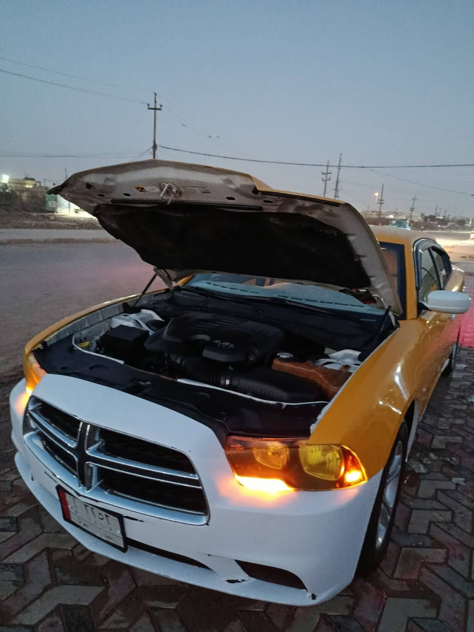 سلام عليكم للبيع جارجر موديل 14 بسمي كندي جاملق وبنيد سياره جاهزه على اخر حبايه من كلشي مكينه كير اكسن هيمي حداديه جديد تايرات جدد باتري جديد ***********
