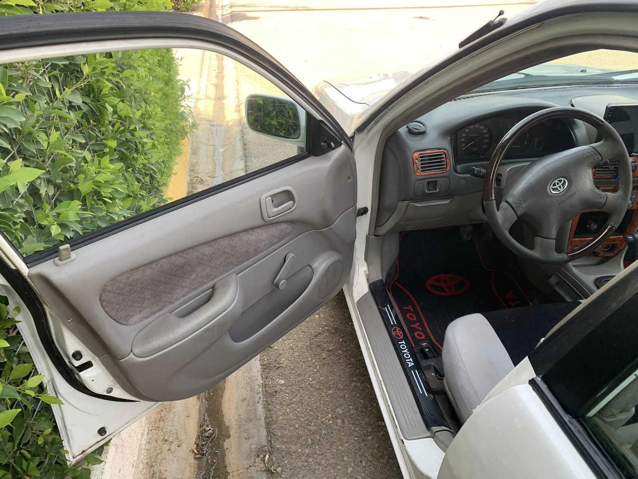 سلام عليكم كورلا موديل 2000 رقم اربيل بسمي 2030  شرط تحويل وكاله كابون بنزين بي گيرمحرك بدون عيب محرك 16 اوتوماتيك تبريد  ثلج ❄️صبغ اربعه قطع بي بدون دواخل حداديه امامي خلفي جديد اربعه تايرات  جديد  كهربيات كله شغال 
سياره اي نقص مابي 
سياره مال بيت  
سعر 65 مجال بسيط 
مكان سياره كركوك حي نصر 
رقم موبايل ***********
