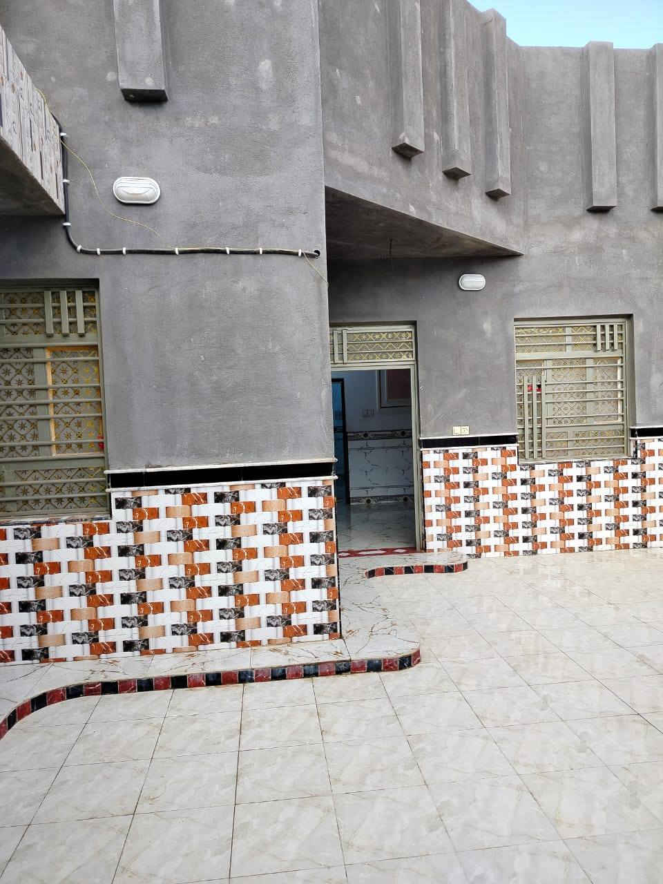 السلام عليكم
دار طابو صرف للبيع 
العنوان  سوق الشيوخ حي العسكري شارع المستوصف قرب مجمع ابو آية 
***********
