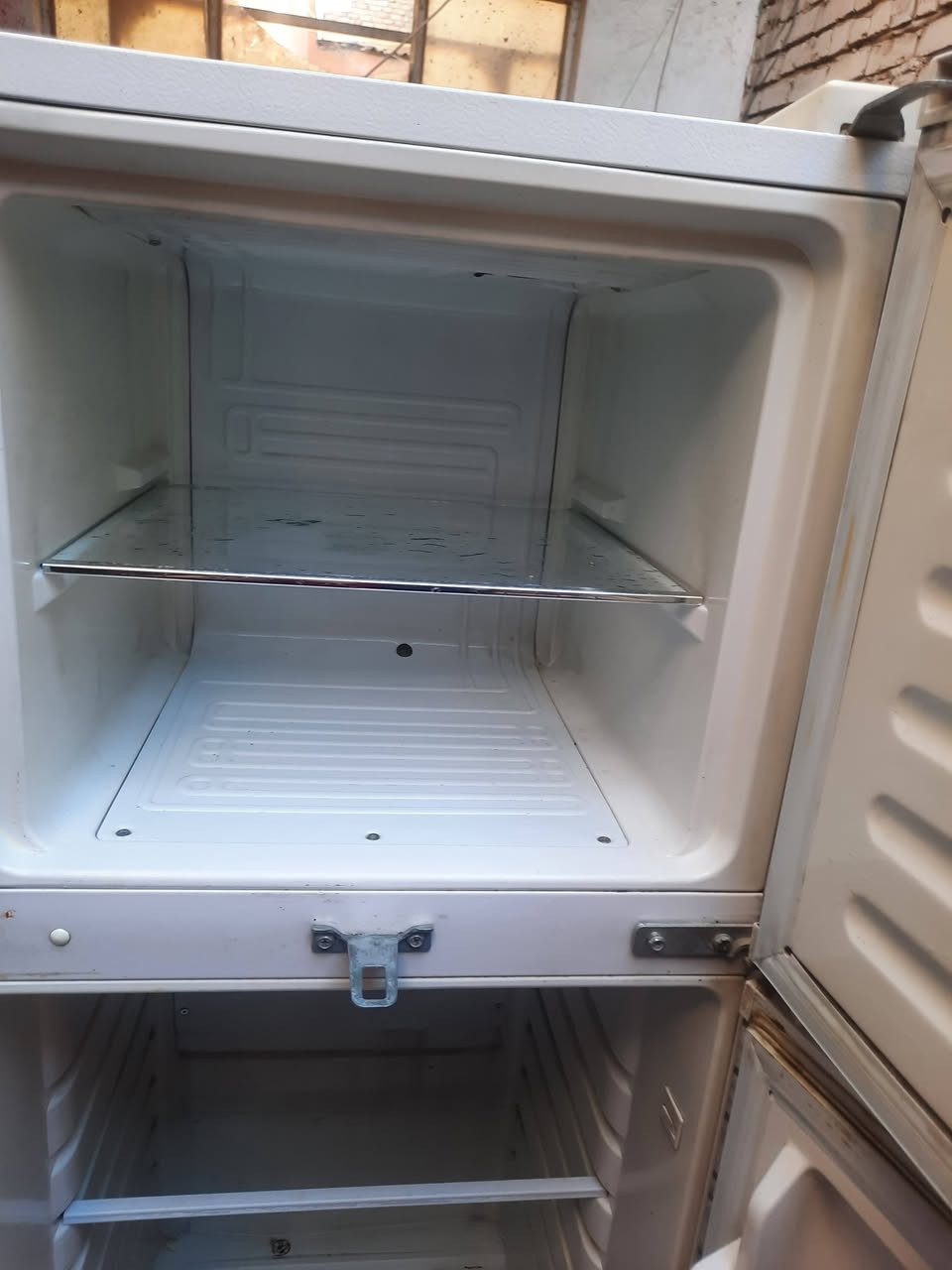 ثلاجه للبيع ماطور عاطل قيم واخذهه كشر نضيف جديده هيه 
مكان مدينه الصدر


**إذا كنت صاحب هذا الإعلان وتريد حذفه لأي سبب، رجاءا أرسل رسالة إلى الدعم الفني**