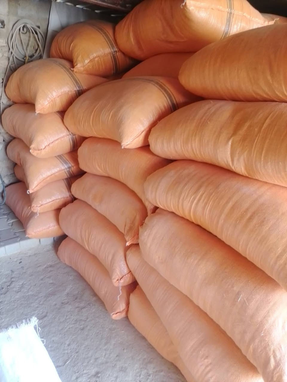 يوجد  شلفان تبن للبيع
للاتصال على الرقم ***********
