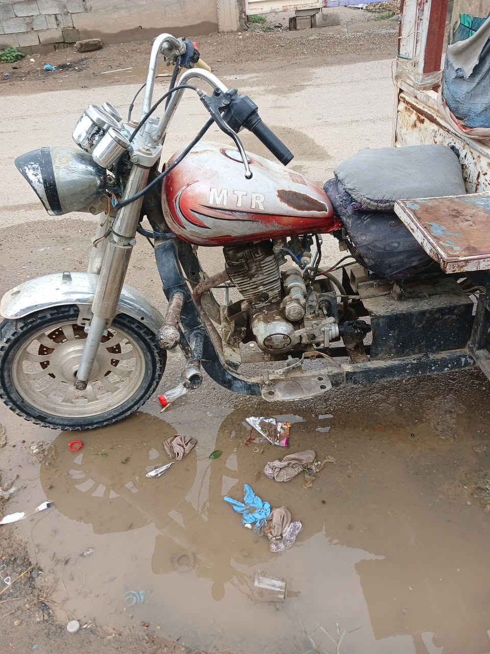 للبيع  كلها شقاله
السعر ٤٥٠ وبيها مجال 
صلاح الدين قضاء بلد 
***********
