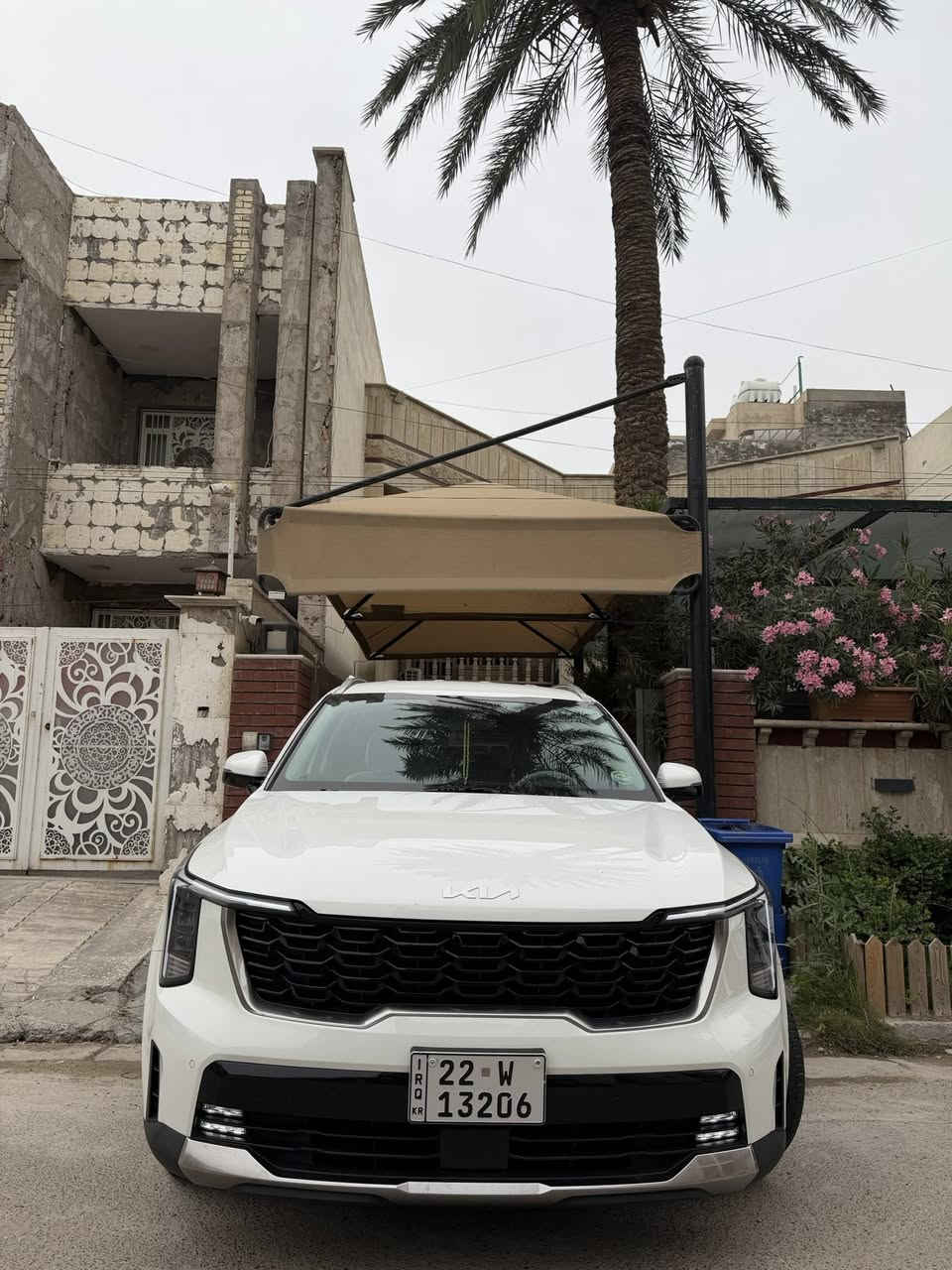سلام عليكم

سورنتو 2025 خليجي للبيع 

6 سلندر 

ماشيه 32000km 

استخدام شخص واحد من زيرو 

مواصفات سياره 

كشن كهرباء 

صندوك كهرباء

شاحن واير ليس

ويل حجم 20 

حساسات امامي وخلفي 

3 قطع تبريد 

مثبت سرعه 

3 انظمه قياده 

سياره بيها ملاحضه 

صبغ ربع الصندوك 

وبارد جدا جدا قليل في الجاملغ الخلفي 

وسونار موجود نهايه المنشور 

سياره رقم اربيل 

باسمي شخصياً 

عنوان سياره بغداد زيونه 

للاستفسار والسعر الاتصال ع رقم 

***********
