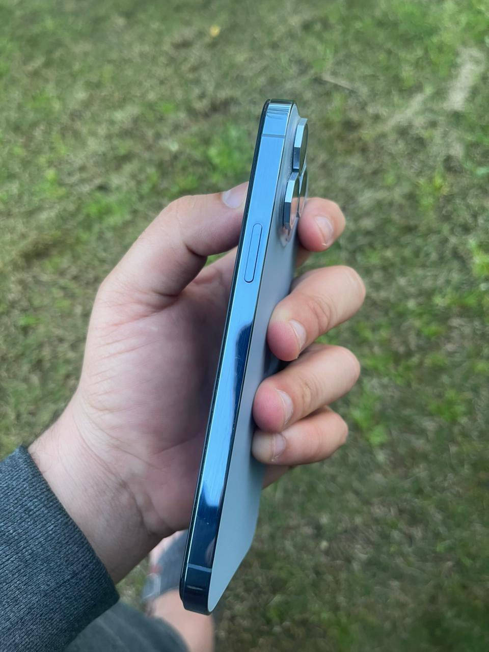 السلام عليكم جهاز 13 برو ماكس ذاكره 256 بطاريه 78 امبدل شاشه حتى فيس إيدي شغال السعر 375 وبيه مجال ويرهم مراوس اب آيفون 12 برو ماكس عادي إذا امبدل بطاريه الاتصال ع رقم ***********
