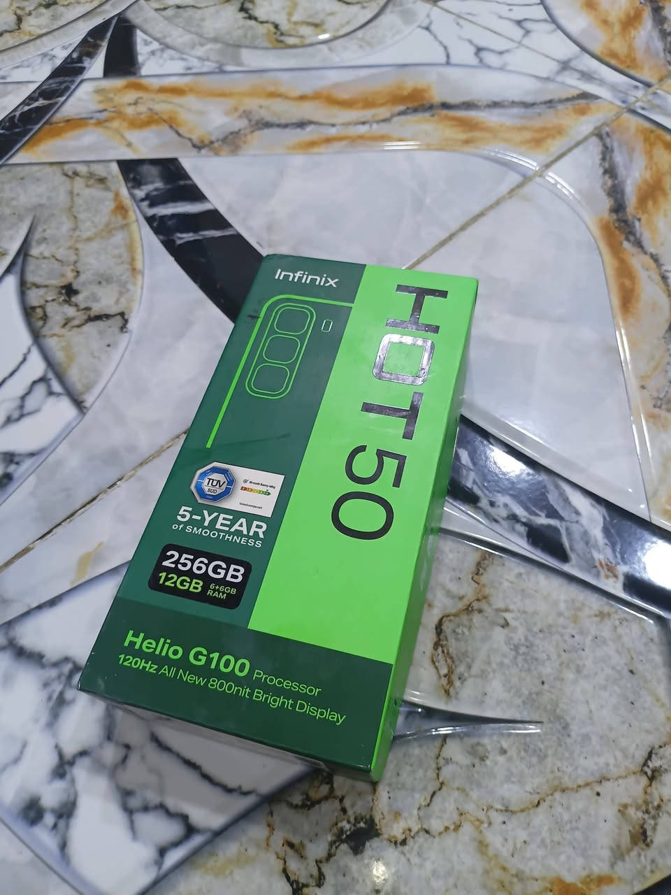 تلفون للبيع فقط شاشه بيها كسر قليل من جوه المعالج: MediaTek Helio G100.
💾 الذاكرة: 12GB RAM + 256GB تخزين.
📸 الكاميرا الخلفية: 50 ميجابكسل (مع عدسات مساعدة).
🤳 الكاميرا الأمامية: 32 ميجابكسل.
🔋 البطارية: 5000mAh.
السعر :55 وبيه مجال 
الي مكانه خالديهه أو الرمادي اني اجيبليها 
للتواصل:***********

