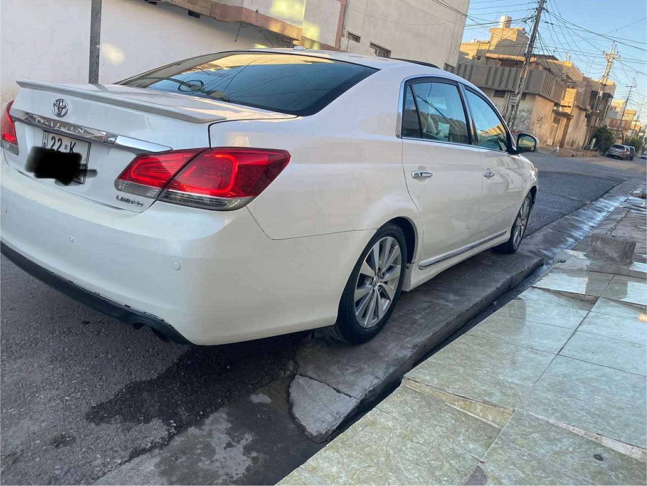 ئەڤەلۆن ٢٠١١ فول فول مواسةفات  زؤر خاوين ماوةتةوة بۆیاخ تەنکة سةيارةكة  دووپارچەو نیو سبوغة بي ليدران 
يه ك پارچه به بيلاد گۆڕایە سلاید  كوشن كارةبايي گێڕو مةكينةو كارةباياتي بةشةرتة سعرةكةشي 175 و مجال كةم  سةيارةكة لة هةوليرة  
رةقةم تةلةفون: *********** Singapore
