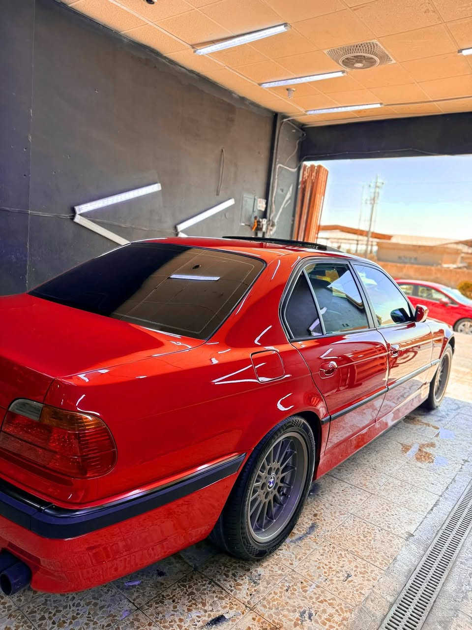 السلام عليكم من رخصت لأدمن المحترم
صلو على الحبيب محمد 😍
لبيع ال🍅 e38 خفاش
BMW 1996 (ALPINA) M62B744 (V8)…❤️
بي أم كاسحة  موديل 1996 محدثه 2000 بالكامل داخل وخارج وراد الماني سيارة كفاااالة عامة من الضربة والبارد والتبديل وحتى الشخخخخخط!!! صبغ فقط كلير للجمالية بدووون معجون السيارة بعدها على وضع الشركة (بلادية) مملعوب بيها نهائي جديدة جداااا وكل نقص مابيها ابد كير مكينة حدادية تبريد ثلج ❄️ تدفئة كلشي جاهز وشغااال 100‎%‎ اي نقص مابيها مكفوولة مواصفاتها فووول الفول 1/1 ..
مكينة 4.4L عزم ودوران جداا قوي.
فتحة سقف.
بردات بلاد+بردات كهربائي تلقائي.
إنارة ترحيبية داخل+خارج.
داخل ملكي.
ويل كب Alpina.
قطعتين تبريد+تبريد منفصل((تحكم كامل)).
كراسي تدفئة+تبريد+كهرباء+ذاكرة ميموري.
دبل جام نضام عزل 100‎%‎.
تحكم لايتات اعلى اسفل+تلقائي.
تليفون+حاكية شغال 100‎%‎.
شاشة لمس تحتوي على((أبل كار بلي+أندرويد+نضامGPS((WEZ))+يوتيوب+بلوتوث+جميع مواقع التواصل الاجتماعي)).
سستم صوت من نوع MERIDIAN AUDIO SYSTEM(ميرديان).
كاميرا دوار.
مري شفط.
دبل ايرباك.
نضام APS.
نضام ASS.
نضام سكيورتي.
نضام طوارئ SOS.
تحكم ستيرن كاامل+مثبت سرعة(CRUISE CONTROL).
وبعددد بيهااا مواصفات هواي   زراك لايت شغال (كل المواصفات المذكورة شغالة)) السيارة كلش جديدة واحلى من الصور بهوااي عليها أدامة كاملة وبل اضافة عليها ((طبقة نانو سيراميك)) طبقة حماية مع الضمان والجنايه تعرف الخفاش الويحده اهاي لونها رقم بغداد دولي تتحول في جميع محافظات العراق سنويه (2028) وسياره حيل جديده والجناي وابو المصلحه يعرف الجديده من الملزكه  ماتعجبك عوفها تولي تصعد لاحسن منها نشالله شراي تصل وبخدمتك 

***********
***********
