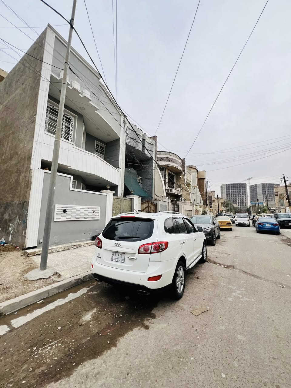 سلام عليكم 
سنتافيا 2010 رقم مميز كركوك 
ماشيه 168 
موصفاته فتحه وشاشه كبيره و7 راكب ومكينه 6 سلندر و3 قطع تبريد مكفوله من مكينه وكير ومكفوله دوسه ابواب جانبيه مري شفط صبغ فقط بارد جاملغ خلفي كد شبر وبارد حافه صندوق خلفي 
بغداد /البلديات حي التجار 
سعر 158 وبيه مجال 
***********
