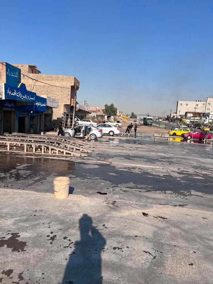 غسل اسطنبول للبيع بنص الغسلون
قبل صناعة غانم السيد الغسل محلين كبار مع رهره وغرفة فوك وكدام الغسل صبة طويلة للتريلات وشغلة خير وبركة بس عمال رجعو لديرتهم وجبت عمال مايعرفون يحتوي على 
ماطور ضاغطة جبيرة وضاغطة خنزيرة مؤبد مع تانكي 
جبير حيل مع ماطور هوا جبير مع عدة واغراض الغسل 
مدفوع ماي وكهرب وبلدية وصافي 
للاستفسار *********** واتس آب
