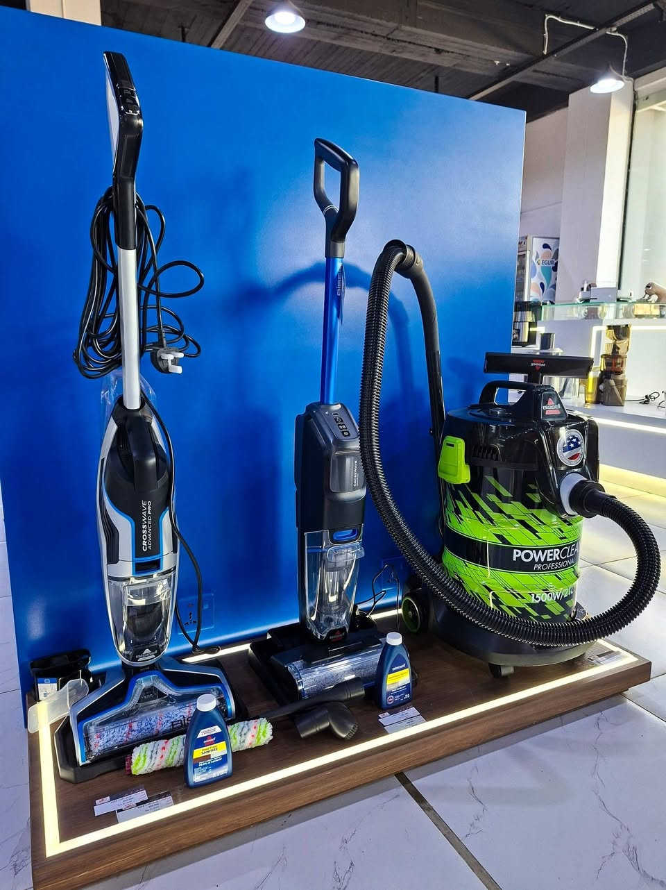 خصم 20% على مكانس BISSELL
تنظيف أذكى… وقوة أداء أمريكية أصلية ✨
استثمر في راحة بيتك وتمتع بأفضل تقنيات التنظيف الآن بسعر مخفّض
لفترة محدودة فقط 🔥
#معرض لورنس للأجهزة الكهربائية
وكيل معتمد لأفضل الماركات:
HITACHI • Hisense • DLC • gorenje • Fakir • BiSSEll
العنوان📍: الموصل – حي الوحدة –قرب جامع الصابرين
للطلب والاستفسار الاتصال ع الارقام التالية :
كورك / ***********
اسيا  / ***********
