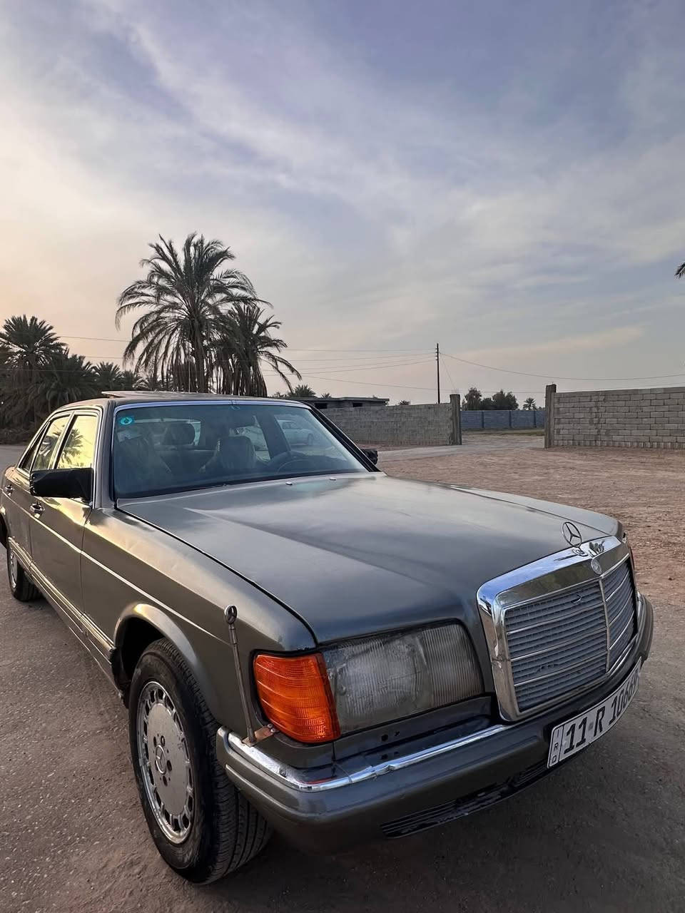 يالله السلام عليكم للبيع 
.مارسيدس جامبو SE300 
.موديل 1988 رقم بغداد انكليزي قواعد دبلات سليمه 
.محور كير ومحرك بطه 3000 بدون ديلكو  السياره بيها ترتيبات بسيطه
.السعر ٥٥ وبي مجالل وترهم مراوس حسب القناعة 
للاستفسار خاص او على الرقم ***********
