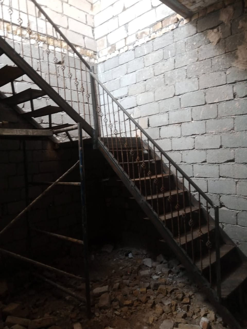 حداده عامه متنقله في كربلاء المقدسة لكافة اعمال الحدادة اتصل او راسل خاص ***********
