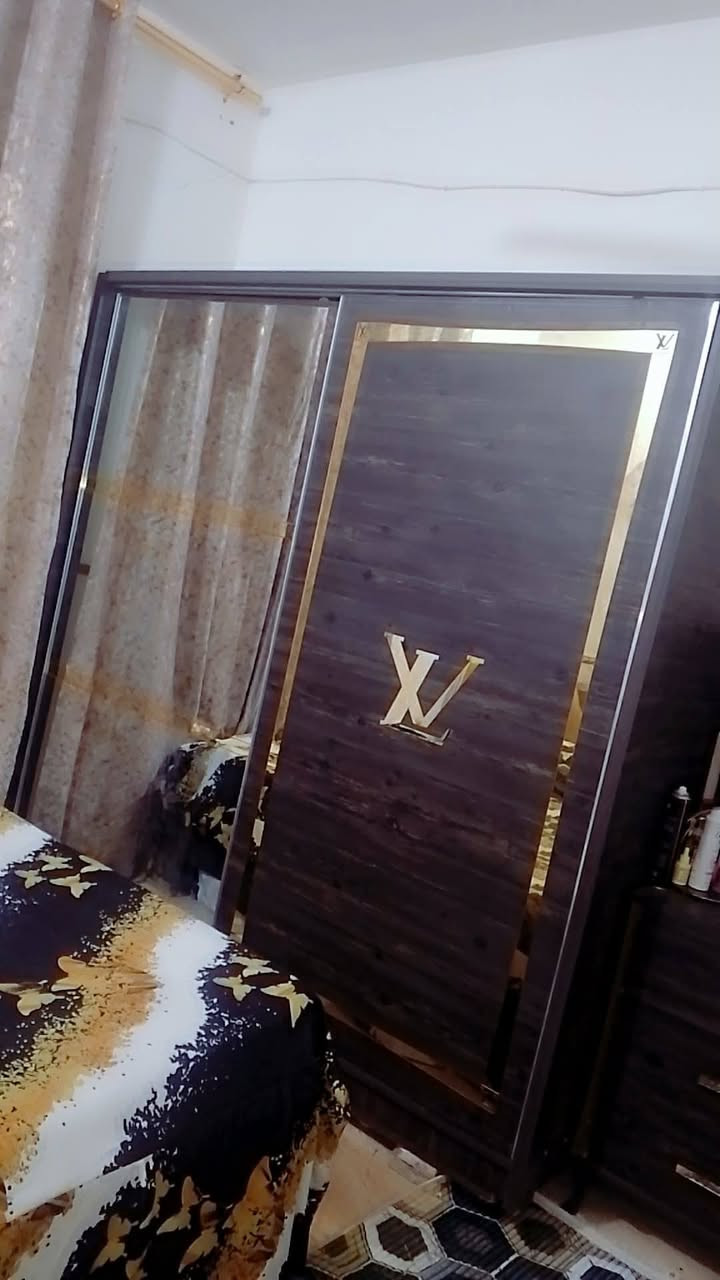 غرفه نوم استعمال قليل خمس قطع مسعجلين عليهه سعره 250 ليريده خاص مكاني حي العامل


**إذا كنت صاحب هذا الإعلان وتريد حذفه لأي سبب، رجاءا أرسل رسالة إلى الدعم الفني**