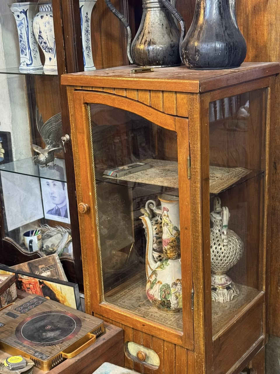 تحفيات وانتيكات السعر والتفاصيل 
خاص او اتصال ***********
