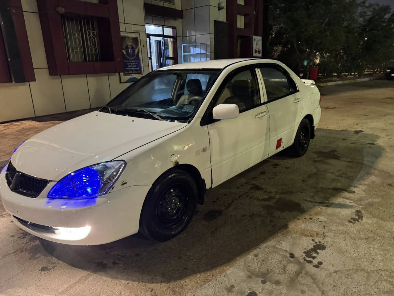 السلام عليكم لانسر بومه  ٢٠٠٧
السياره كير محرك تبريد محرك ٢٠٠٠ رقمها بصره وسنويتها منتهيه وعنوانه بصره وراعيه صديقي بيه شويه ملاحضات بالبدي خياسات بمكانات كير محرك تبريد تخم تاير كله كفاله سعر ٦٥ وبيه مجال بسيط عنواني بصره 
***********
