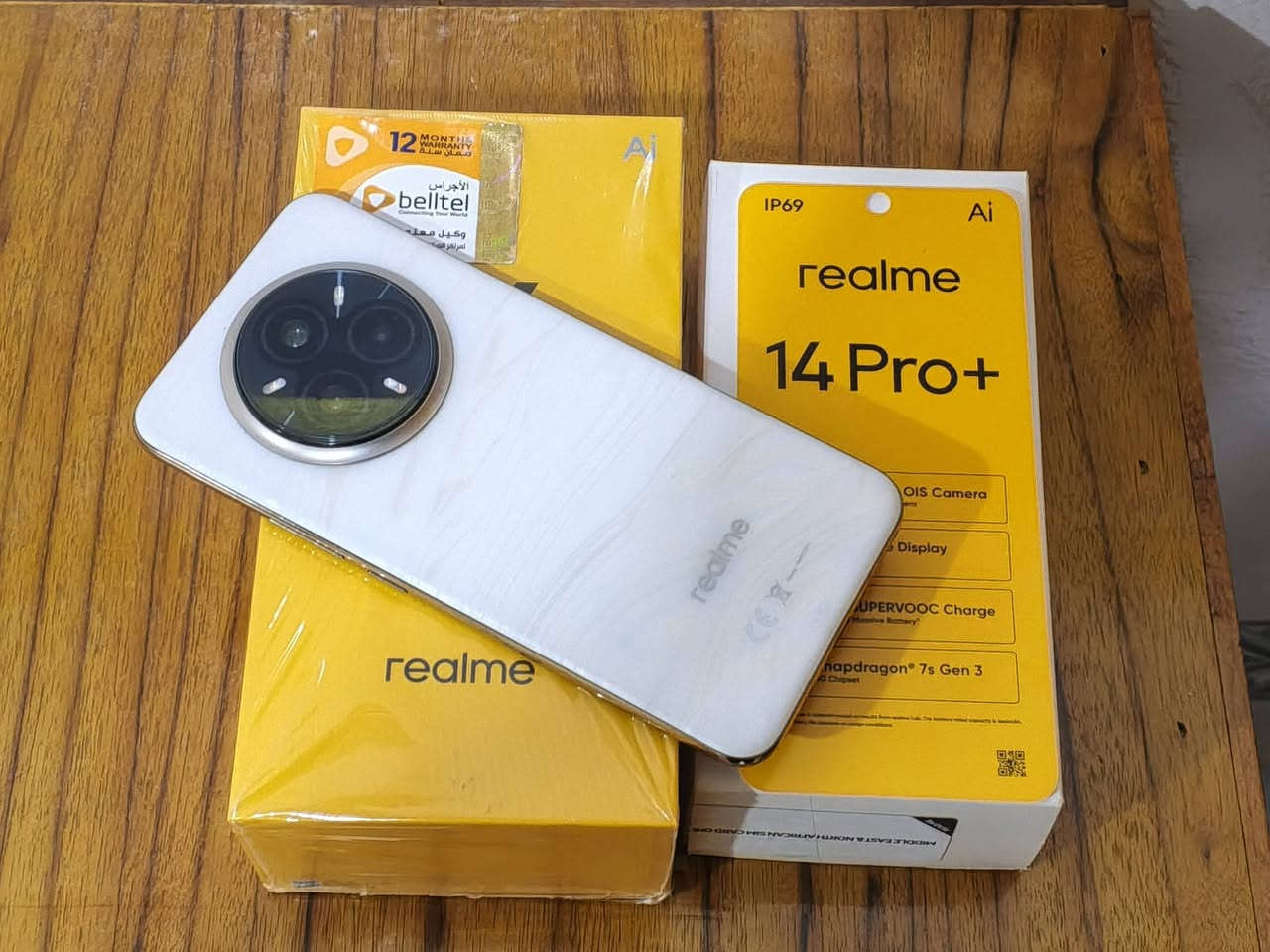 السلام عليكم
📱 للبيع – Realme 14 Pro Plus
💾 ذاكرة: 512GB / رام 12+14 
✨ الحالة: نظيف جداً / استعمال خفيف
🎨 اللون: ابيض متغير اللون مع درجة الحرارة
🔹 الجهاز بحالة ممتازة، ما بي أي مشاكل 
🔹 أداء سريع وشكل أنيق ومقاوم للماء والغبار ومدعوم بالذكاء الاصطناعي في تصفية وتعديل الصور
🔹 مناسب للألعاب والتصوير والاستخدام اليومي 
🔹 ملحقات كاملة مع الضمان من الشركه 
مع 2 كفر هديه
📦 الجهاز نظيف ومحافظ علية 
📍 المكان: ( صلاح الدين )
💰 السعر: ( 450 )
📞 للتواصل: خاص أو على الرقم ***********
