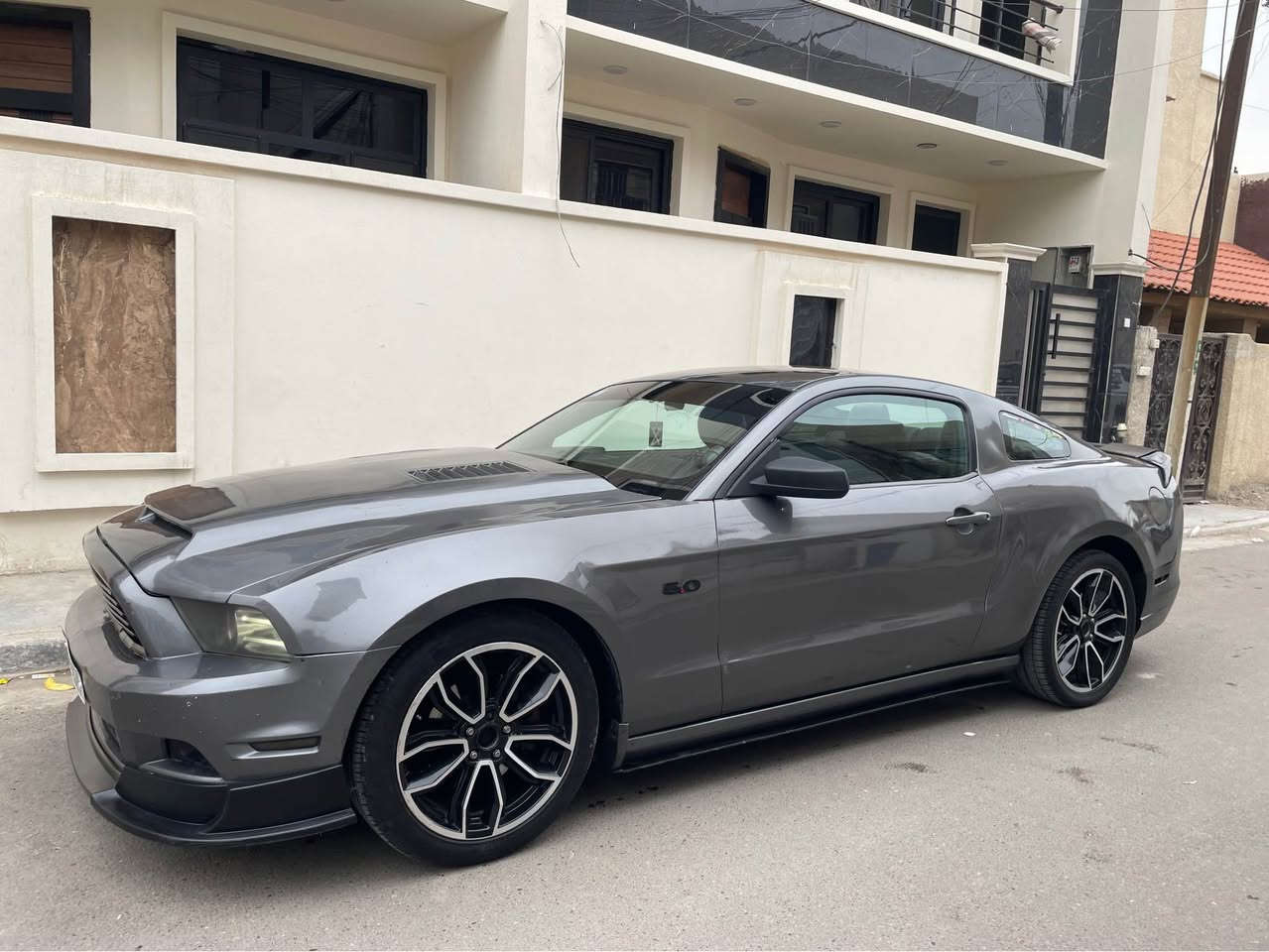 ‎السلام عليكم موستنك 2014 v6 
‎حادثه ثلاث قطع بيه رشات احسبه حزام  هي مو حزام 
‎عليه شباك روش 
‎سبايدر روش 
‎دفيوزر روش 
‎دوسات روش
‎بنيد سوبر سنيك
‎ويل cs اصلي 19 
‎لحيه ار تي ار 
‎جهاز obd 2 
‎دبات بورلا 
‎حلوك كورسا 
‎داخل جديد شامو وجلد 
‎كير ومحرك مكفولات سياره كله محسن وسوبر  
‎عليه اكسل ريسنك 3.73 مع برمجه ملف كامل يعني قويه كلش 
‎منظومه زنون كامل 
‎السعر 105 وبيه مجال الطيبين 
‎ عليه ادامه كامله مكانه المنصور 
*********** بغداد, العراق
