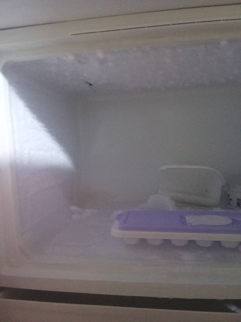 متاح ثلاجه الكتروستار نضيفه جدا جدا استعمال قليل تجي تفحص وتقتنع يله تاخذ مكاني ام الهوى للاتصال ***********
