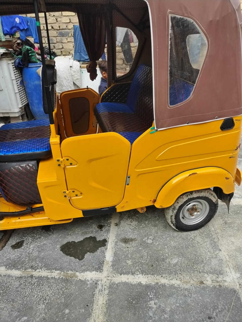 سلام عليكم تكتك مديل22شهر11رقم وسنويه بسمي التكتك خير من الله مكينه كفاله تكتك بيها تعمير بسيط بس الدوسات والشخوط تعمير *********** مكاني بغداد سبع قصور
