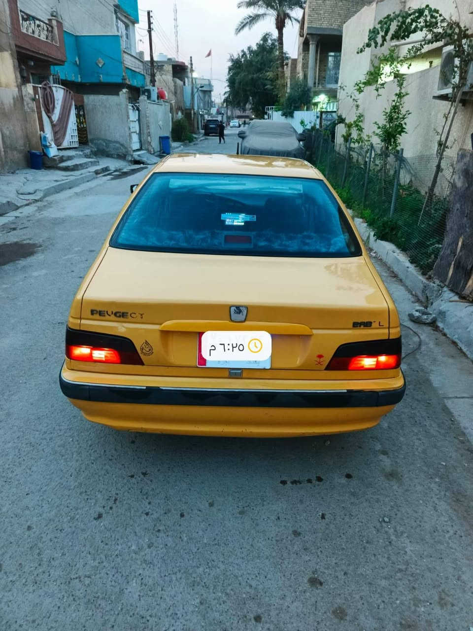 السلام وعليكم بيجو بارص موديل 2015 كير محرك بل كارتون تخم تاير صدر امامي خلفي جديد تبريد ثلج❄️ شاشه كامره حساس N مكفوله كفاله عامه لا ضربه ولا صبغ كلهه بلاديه فقط تكحيل بسيط وبارد بل جاملغ الأيمن عله كد اصبعين رقم بغداد السعر 45 وبيهه مجال مكاني بغداد  زعفرانيه ***********
