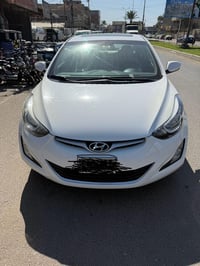 ٢٠١٦ • ابيض • بدون صبغ