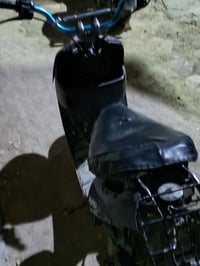 دراجة بطة للبيع  دراجة مكينتها مفولة نشاط فول   عوزها بس كفرات اكفلها ...