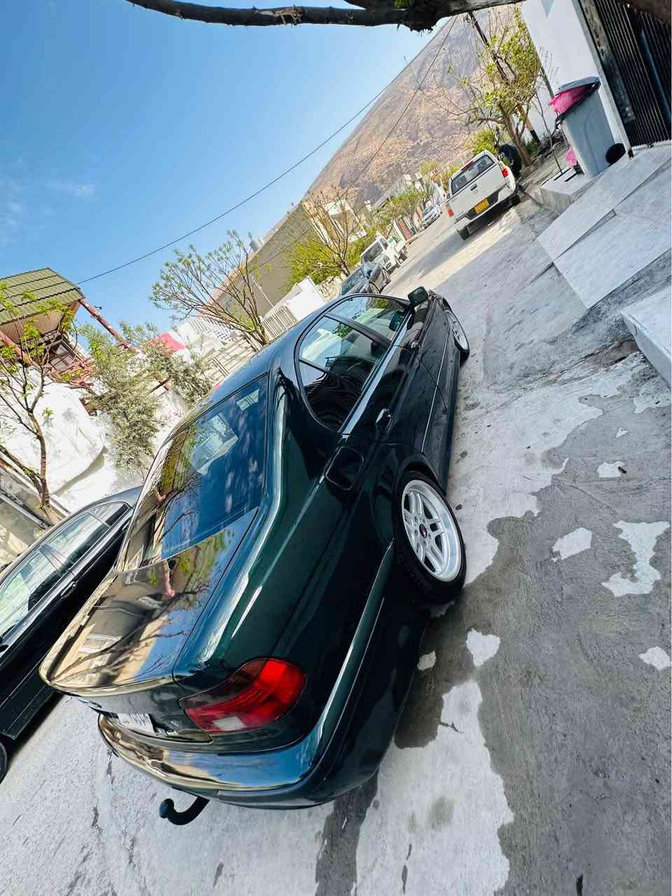 ئارم پلاستيك به شه رتي ئارمو ئه وليات 
موديل ٢٠٠٠
مه كينه ٥٢٨ ده بل كير ده بل دجيتال كيرو مه كينه و ته بريدو توندو تولي به شه رت ده حمو ليدراو به شه رت له سه ر ساخي حام كراوه بو جواني
***********
فايبه رو وتس ئاپ أربيل, العراق
