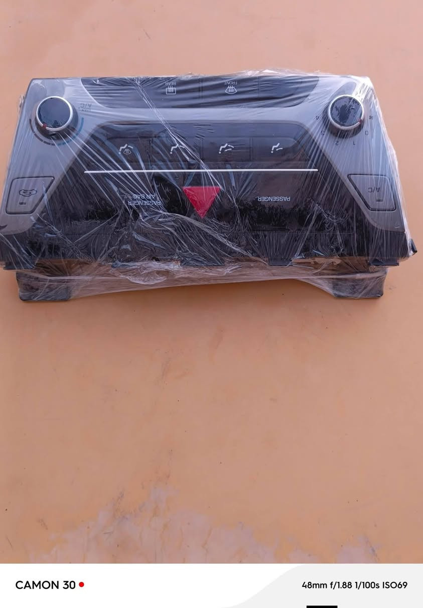 كنترون لبيع شرط الشقل وعل فحص وسعر كلش مناسب جديد مال سياره كصه المكان كربلاء***********قير متواجد عل الفيس نتصال فقط
