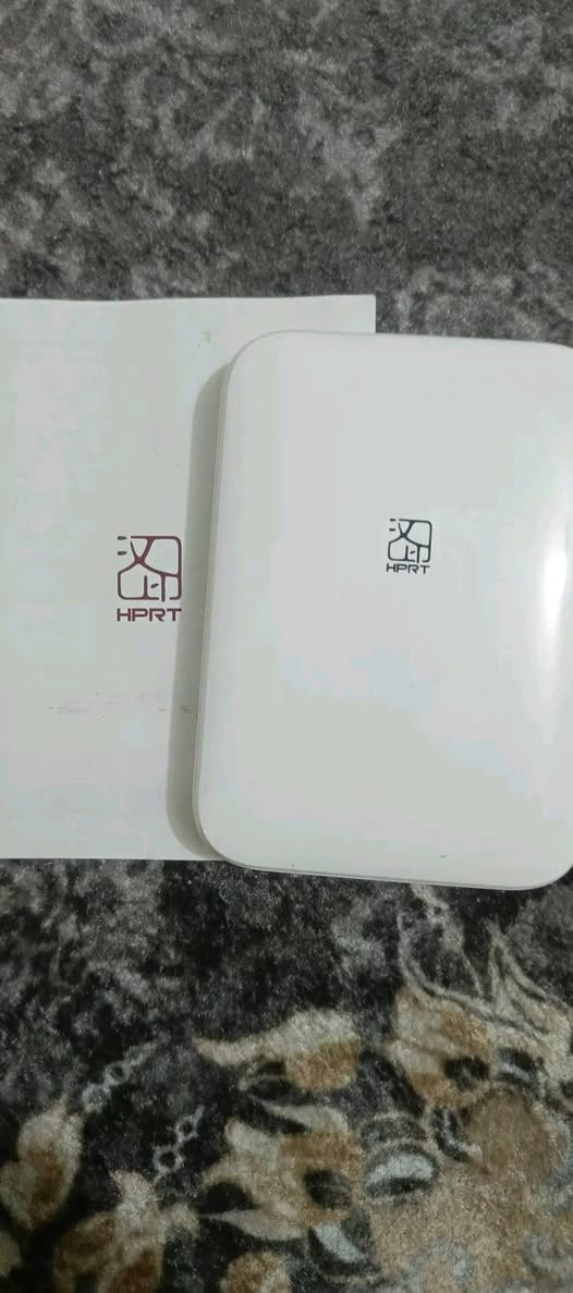 طابعه صور ملونه بدون ورقها خلص وريد ابيعها شغاله شرط الفحص استخدمتها فقط طبع 5 صور يعني جديده وكامل ملحقاتها


**إذا كنت صاحب هذا الإعلان وتريد حذفه لأي سبب، رجاءا أرسل رسالة إلى الدعم الفني**