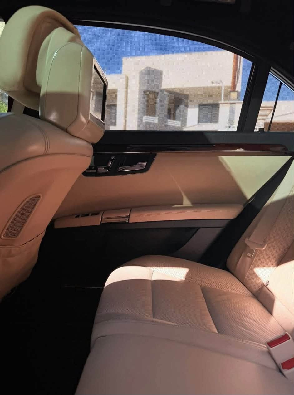 السلام عليكم
للبيع S500 موديل 2011

خليجيه ماشيه 130 الف كيلو

مواصفات معروفه 

السياره بيها صبغ هلال جاملغ خلفي فقط

جديده جداً

السعر ٢٤٠ وبيها مجال 

مكان السيارة بغداد نفق الشرطه
رقم اربيل بأسمي
***********
