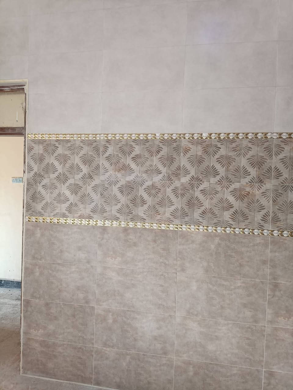 خلفه سيراميك جداري وارضي في البصرة
