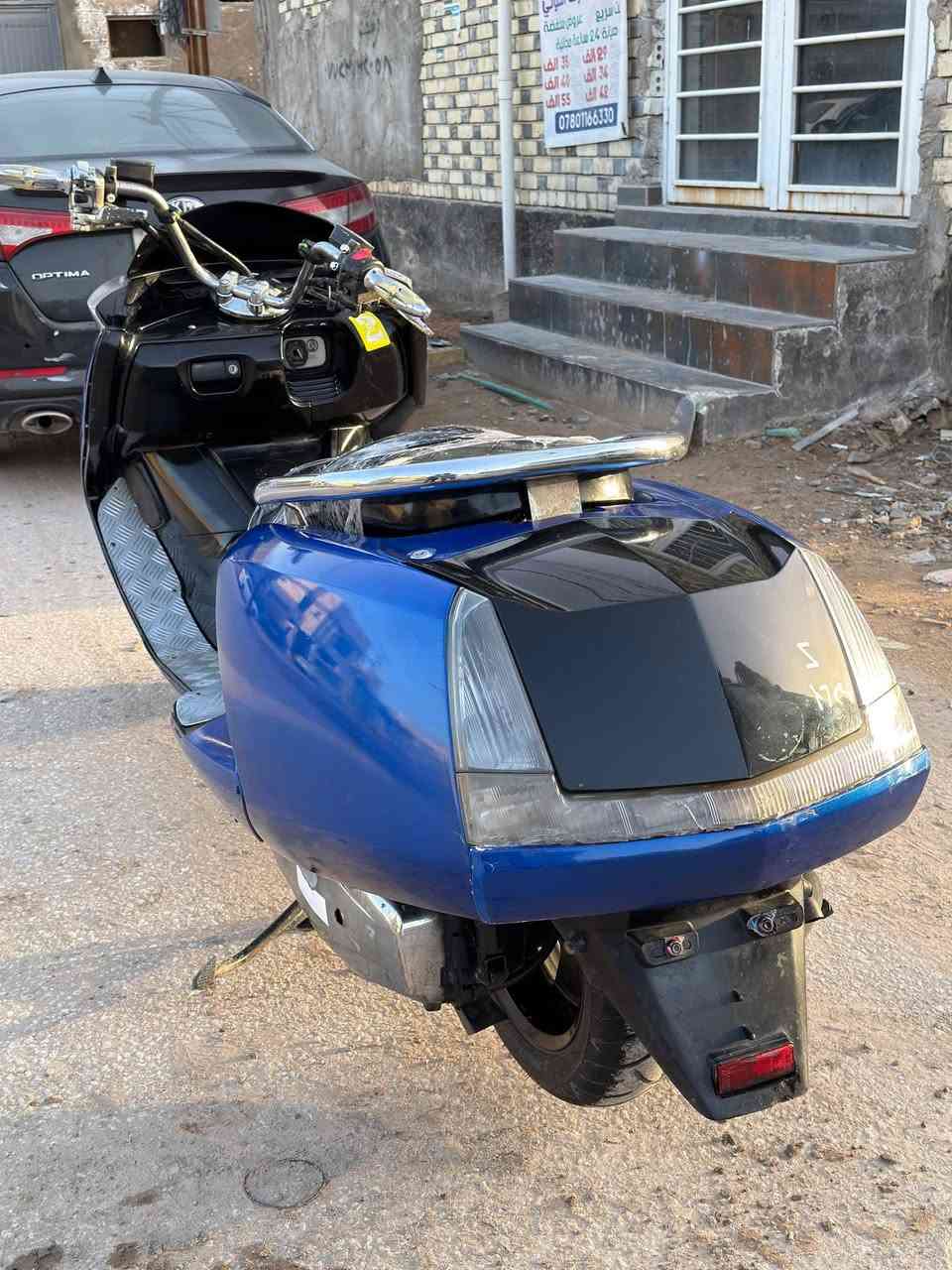 سلام عليكم ماكسام للبيع كفاله عامه 
محرك بلادي ماممدود عليه سبانه
ماشيه 15الف كفرات نضافه 95٪ 
السعر 1400 للستفسار ***********
