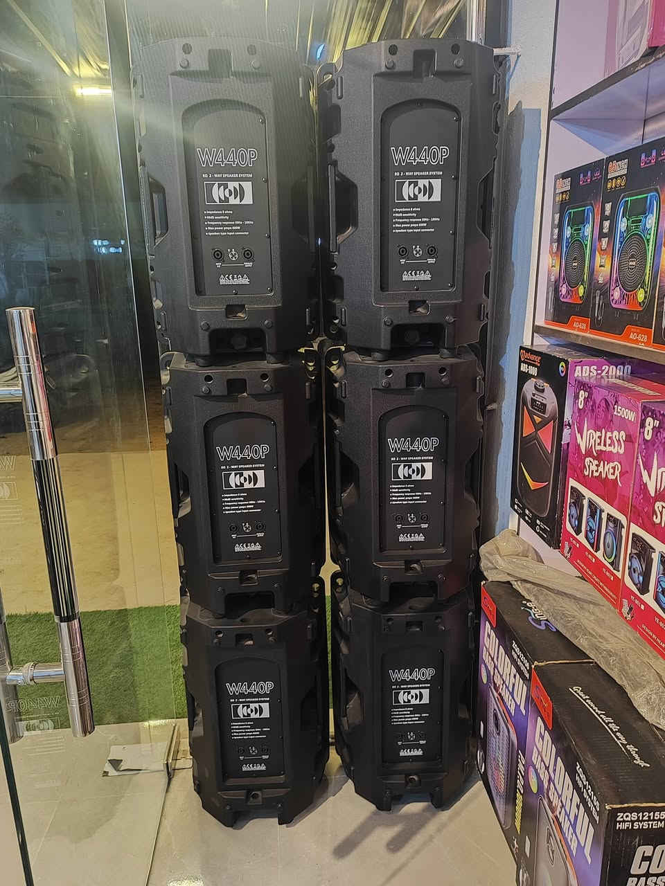 كلشي بالصورة متوفر في معرض صوتيات العتبي بأسعار تنافسية 
العنوان بغداد ناحية الوحدة قرب مجسر المشاة 

للاستفسار الاتصال على الرقم التالي *********** واتساب
