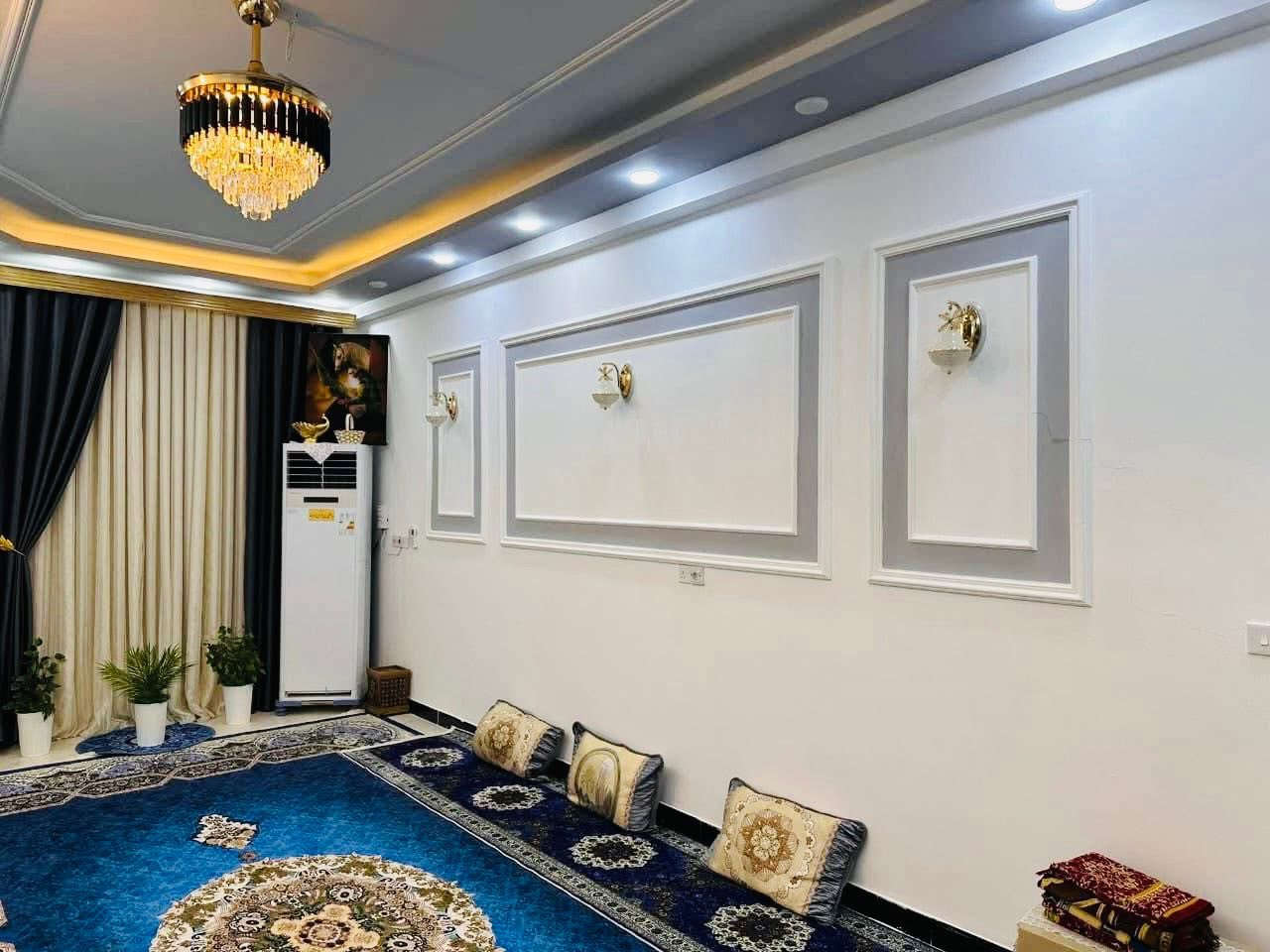السلام عليكم
دار سكن للبيع طابو زراعي البستان 

شارع ابوكمال #بناء جديد ( ٢٠٢٤ )

#مساحة الدار / ٢٠٠متر الوجه ٦متر و٧٥س

والنزال / ٢٨ متر  خارطة الدار جداً مرتبة 

#طابق واحديتكون من 

1-استقبال
2-مطبخ
3-صاله
4-غرف نوم عدد 2
5-صحيات عدد 2
6_مخازن عدد ٢
للاستفسار اكثر الاتصال على الأرقام التالية 

السعر (115) وبي مجال

📞***********
