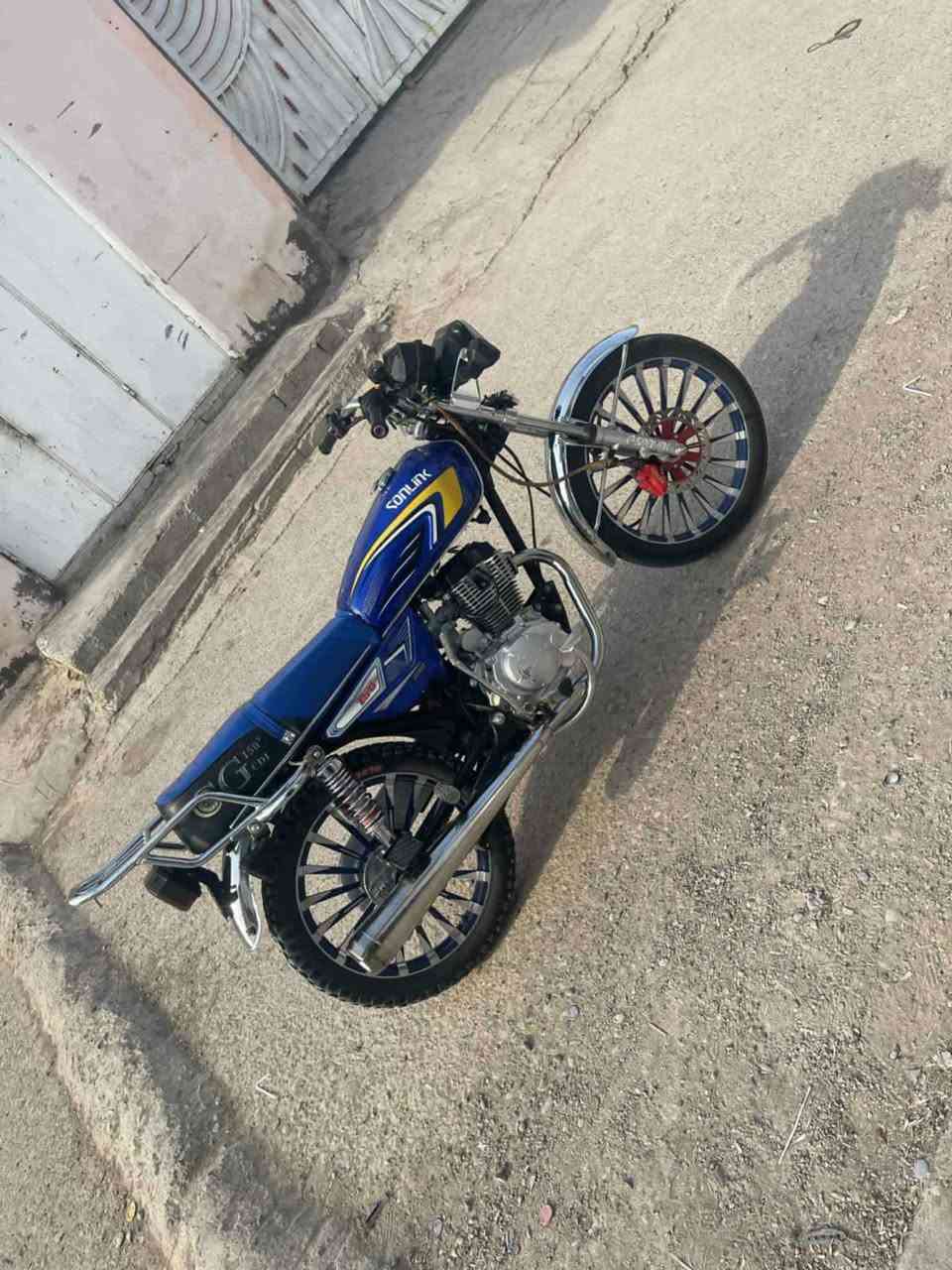 سلام عليكم دراجه البيع سونك موديل 24شكل 25مكفول أوراق كامله السعر 675 وبي مجال  الرقم. ***********
....
