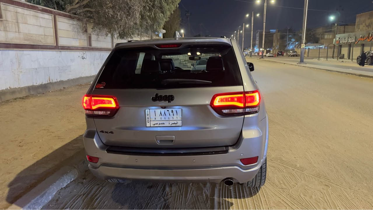 جيب شروكي 2018 السياره مكفوال ماعده جاملغ مع البنيد صبغ السياره جاهزه كير مكينه حداد  السياره بلاك توب فتحه رادار خلفي معروفه مواصفات ال بلاك توب 
*********** البصرة, العراق
