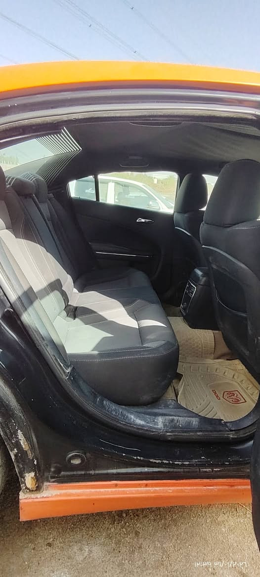 سلام عليكم سياره موديل 2012سيار جديد حله من صور وفيديو السعر 125وبيه مجال كنديه حادث بس جنط نفسيته رجعه رقم سياره بغداد مشروع وطني سياره بسمي محافظة ناصرية مركز رقم ***********
