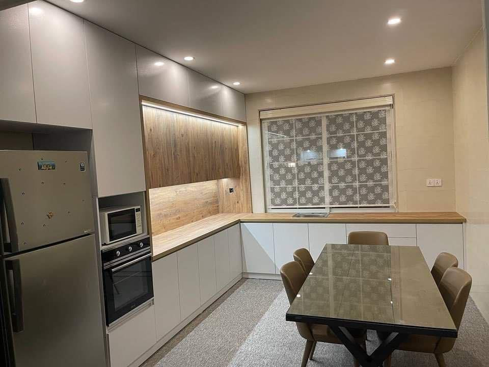 مطابخ سان كروب 🍽️

يسرّنا نقدم لكم إمكانية الشراء بنظام التقسيط عبر منصة مصرف الرافدين
خاص بجميع الموظفين الموطّنين رواتبهم على مصرف الرافدين فقط

🔹 أنظمة التقسيط المتوفرة:
▪️ قسط 10 أشهر
▪️ قسط 18 شهر

بأقساط مريحة وسهلة

✨ مطابخ تجمع بين الحداثة والفخامة
ألواح داكنة راقية، تفاصيل أنيقة،
أسطح كوارتز عالية التحمل مع حلول تخزين ذكية
تصميم عصري يلبّي الذوق العملي والفخم بنفس الوقت.

#تصميم_وتنفيذ
كادر معرض سان كروب
للمطابخ التركية والديكور

📍 زورونا على العنوان:
بغداد – الشعب – حي البساتين
مدخل شارع الشيخ أحمد الوائلي

📲 للتواصل والاستفسار:
📞 *********** (واتساب فقط)
📞 *********** (اتصال)
