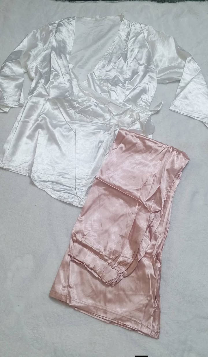 للبيع شلعه ملابس وتراكات ٤٥   قطعه    هيج اشكالهم


**إذا كنت صاحب هذا الإعلان وتريد حذفه لأي سبب، رجاءا أرسل رسالة إلى الدعم الفني**