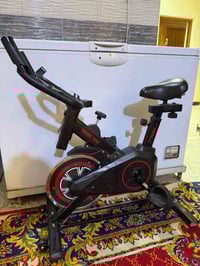 جهاز جري مستعمل قليل جدا يتحمل وزن 100 سعره 80 وكنتور سعره 150 رقم 078...