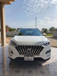 اخوان توسان/  2020  /  كفاله عامه   ماشيه  /60/الف فقط  السعر ٢٢٥ بيها...