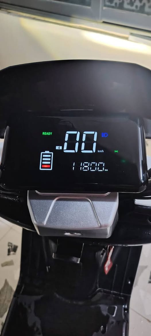 سلام عليكم
اخوان دراجة شحن للبيع موديل 2024 Rayan G9 نوعية راقية جدا مواصفات فول شاشه ألاكتروني ديجتل ذكية أشارات كامل شغال نظام 3 سرع سرعته 100 البطاريه دبل ( 6 ) صندوق خزن كبير جدا لايت عالي حجم المحرك 1200W نظام الدراجه أوربي 
السعر 750 وبي مجال للطيبين تفاصيل اكثر تفضل عالخاص أو اتصل عالرقم ***********
