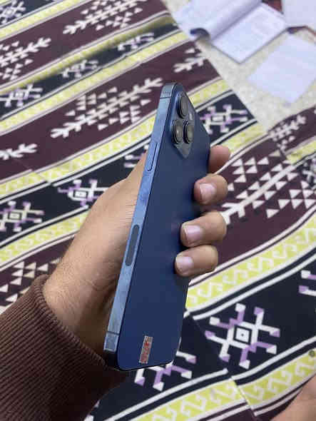 ايفون امريكي بلادي ما ملعوب بي برغي بطارية ٨٨ وهاذ رقمي ***********
