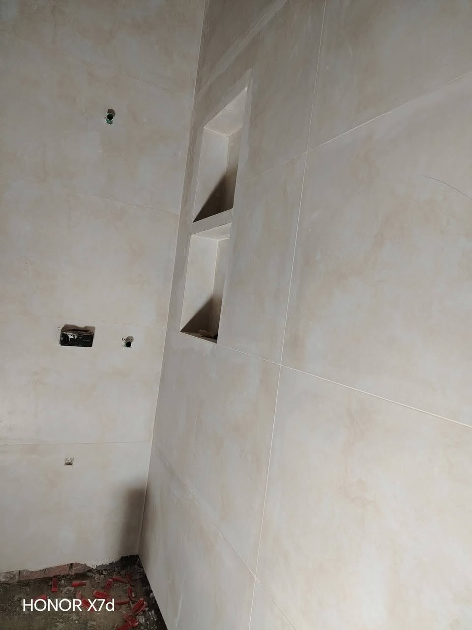 السلام عليكم كادر مصري شغل درجه اولى ليزر تسلم مهندس نشتغل جميع انواع السيراميك والبرسلين مرمر بايات دارج وألواح في بغداد ***********

