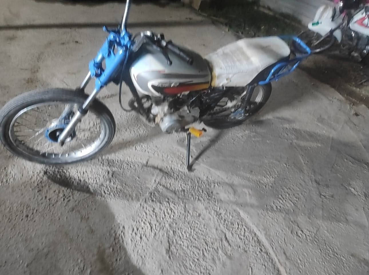 سلام عليكم ايراني نامه برو للبيع مكينه لا تنقيص ولا تبخير شلعه ومعدل السعر 175 وبيه مجال حك الجيه الرقم بيه واتساب ***********
