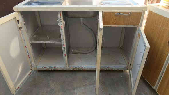 كاونتر للبيع 3 قطع السعر 225 وبي مجال المكان حي العروب اتصال على رقم ***********
