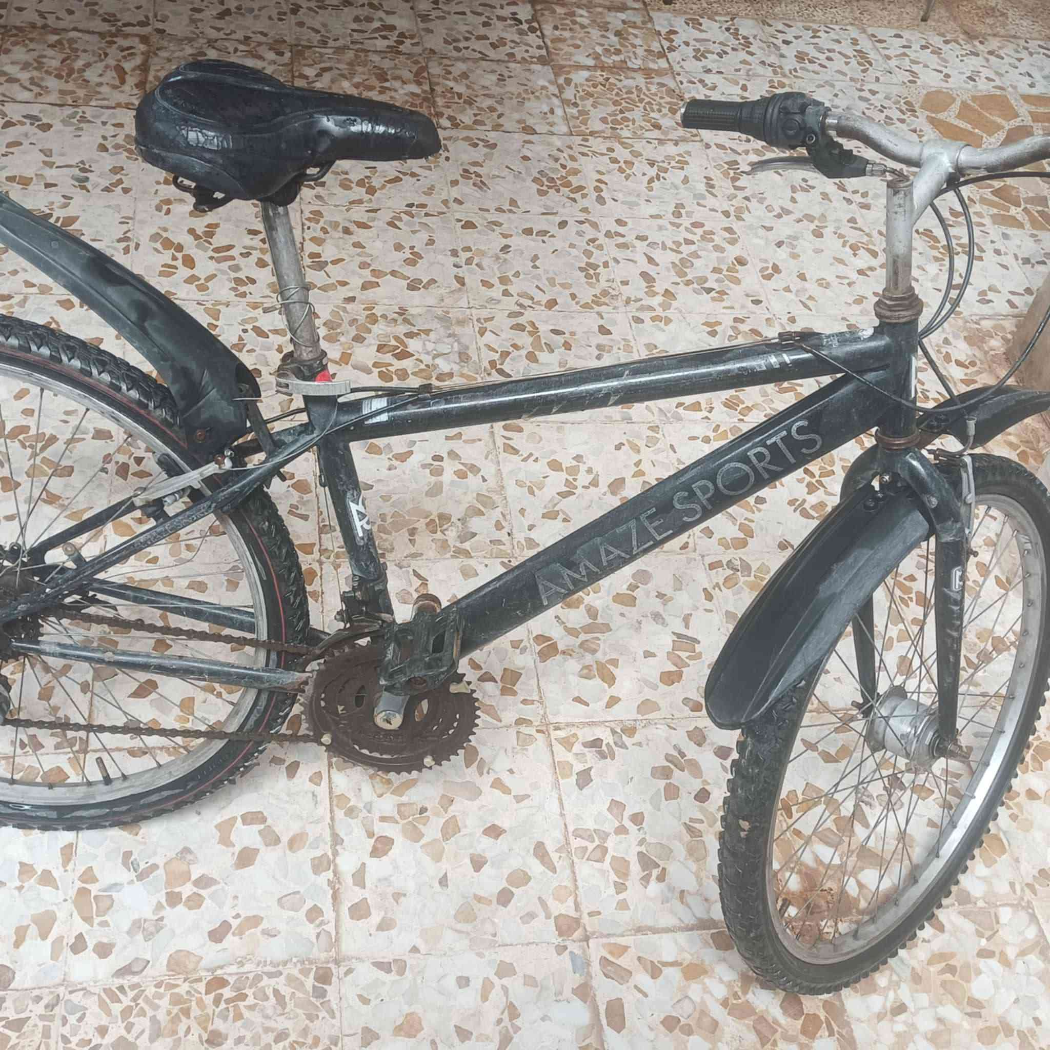 بايسكل للبيع 
نضافة ✅
كلشي مابي عطل✅
بس ناقصو اسطاب ورا 
اسطاب كدام شغال بايسكل نضيف وماتصرف علي لو ربع 
العنوان / موصل جانب الايمن 
السعر 40 وبي مجال بسيط
شراي راسلني خاص + لاتكسر بلسعر


**إذا كنت صاحب هذا الإعلان وتريد حذفه لأي سبب، رجاءا أرسل رسالة إلى الدعم الفني**