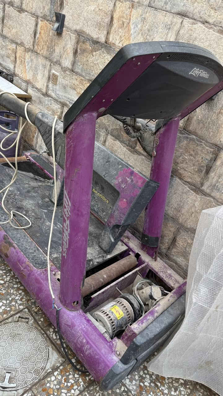 للبيع جهاز جري متروك
جهاز جري لايف فتنس امريكي
الجهاز متروك صارلة فترة مشتري استعمال منزلي
وابيعه ع وضعة العنوان بغداد البياع
السعر 700$ وبيه مجال بسيط 
***********
