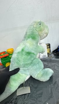 ديناصور • لعبة