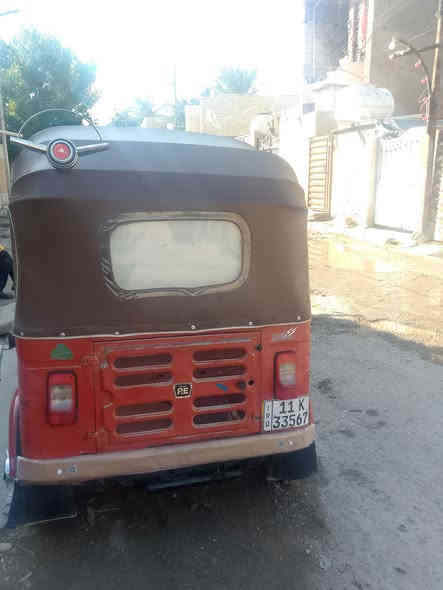 سلام عليكم تكتك١٨ رقم وسنويه تحويل ثاني يوم  بلاديه بدون صبغ محرك واكسل خير من الله تراي زيرو السعر ٤٦٠٠ بيهه مجال مكاني بغداد هاتف ***********
